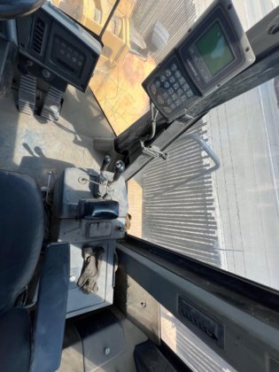 2002年卡特彼勒966G