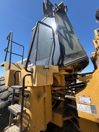 2002年卡特彼勒966G