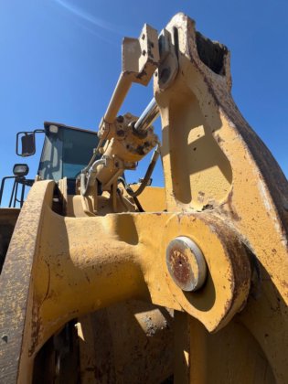 2002年卡特彼勒966G