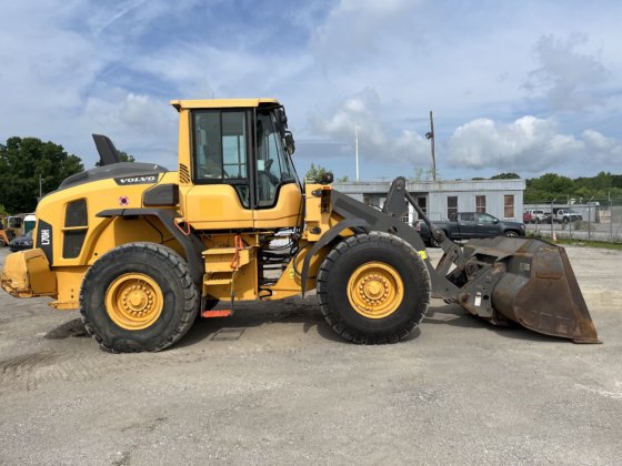 2018年沃尔沃 L70H