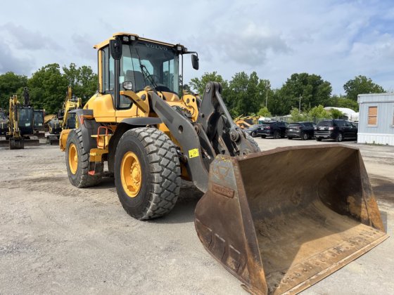 2018年沃尔沃 L70H