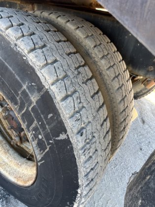 1997年福特 LT9513