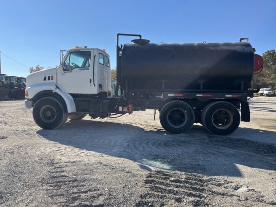 1997年福特 LT9513