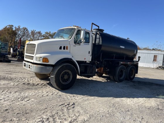 1997年福特 LT9513