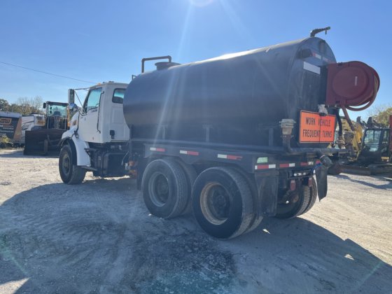 1997年福特 LT9513