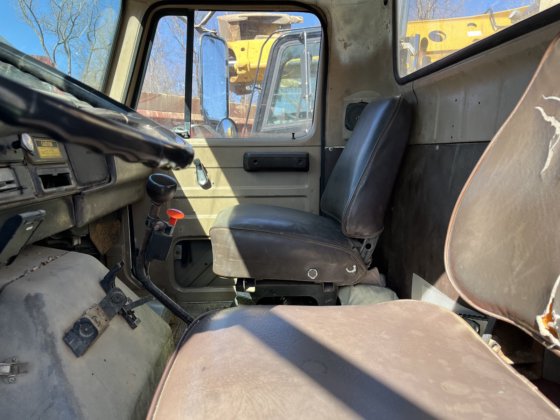 1987年 国际 S1900