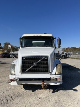 2006 Volvo VNL