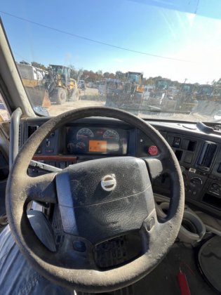 2006 Volvo VNL
