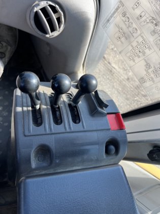 2018年沃尔沃 L70H