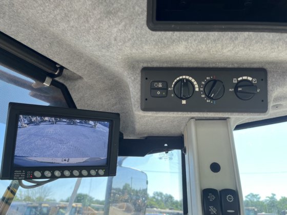 2018年沃尔沃 L70H