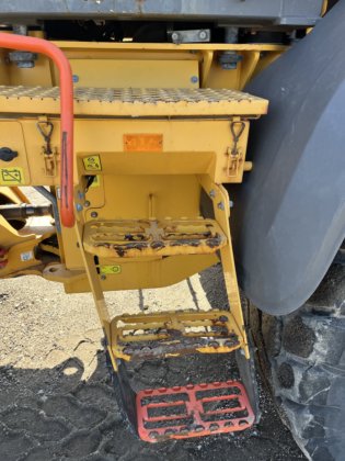 2018年沃尔沃 L70H