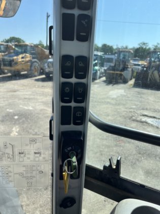 2018年沃尔沃 L70H