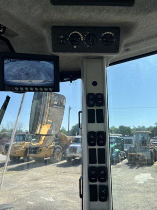 2018年沃尔沃 L70H