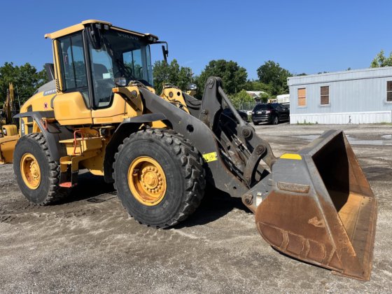 2018年沃尔沃 L70H