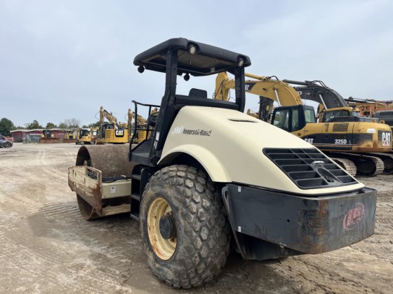 2006 年英格索兰 SD122DX