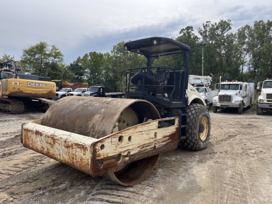 2006 年英格索兰 SD122DX