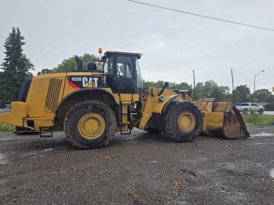 2014年式キャタピラー 982M