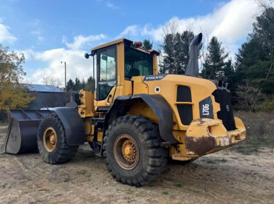 2015年沃尔沃L70G