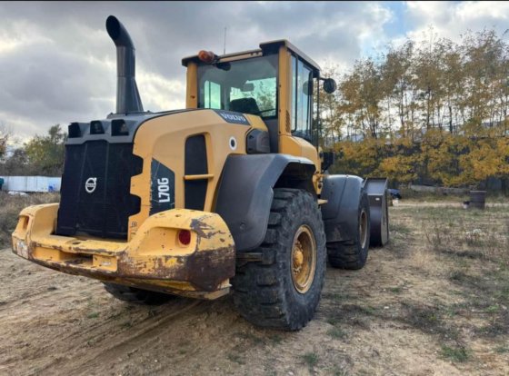 2015年沃尔沃L70G