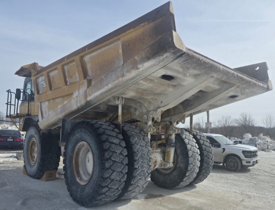 2004 Caterpillar 775E
