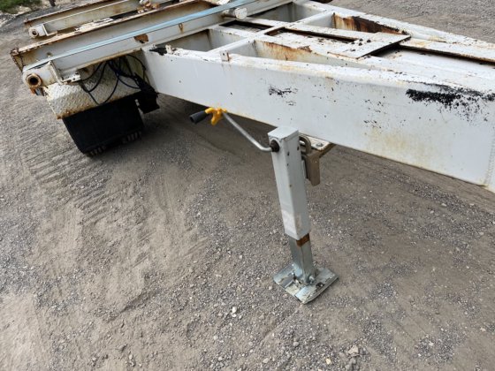 载货式金王杆式拖车