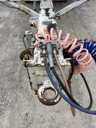 载货式金王杆式拖车