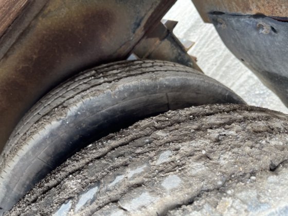 载货式金王杆式拖车