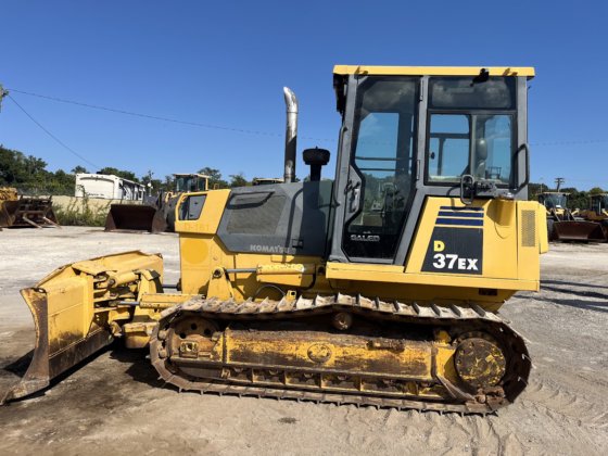 2004 クマツ D37EX-21