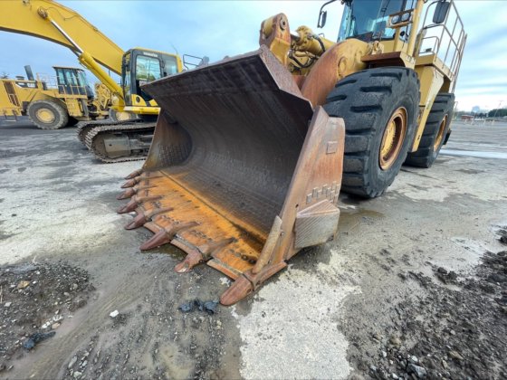 2002 Caterpillar 990