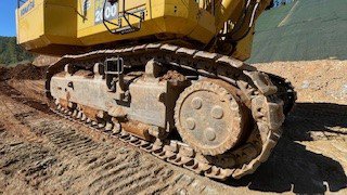 2011年 コマツ PC2000-8