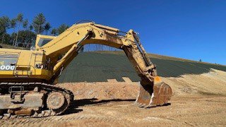 2011年 コマツ PC2000-8