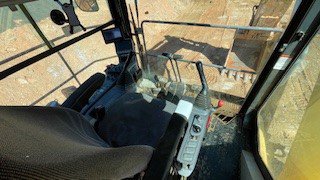 2011年 コマツ PC2000-8