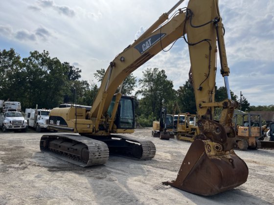 2006年卡特彼勒325DL