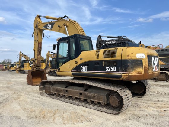 2006年卡特彼勒325DL