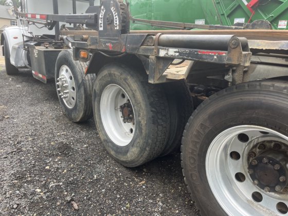 2013 Peterbilt 365