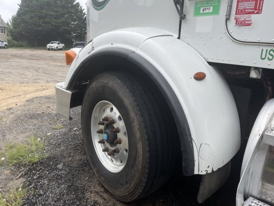 2013 Peterbilt 365