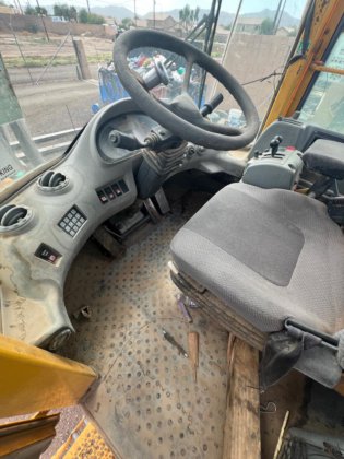 2003年ボルボ L90E