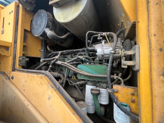 2003年ボルボ L90E