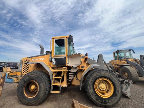 2003 Volvo L90E