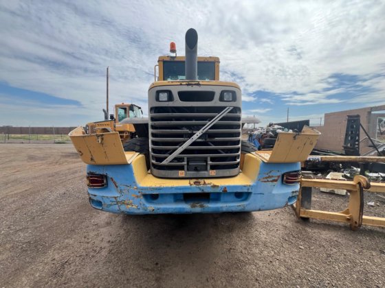 2003年ボルボ L90E