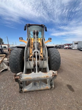 2003 Volvo L90E