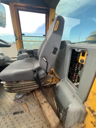 2003年ボルボ L90E