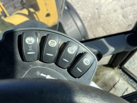 2011年キャタピラー 906H