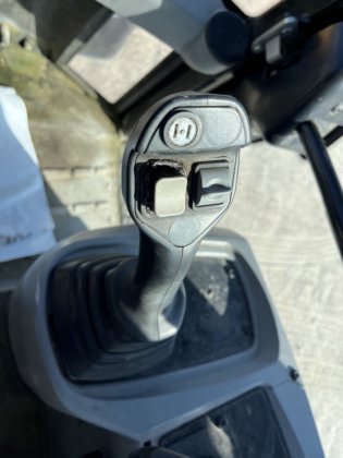 2011年キャタピラー 906H