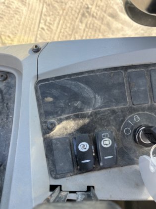 2011年キャタピラー 906H