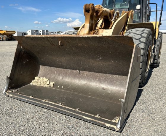 2002年卡特彼勒966G