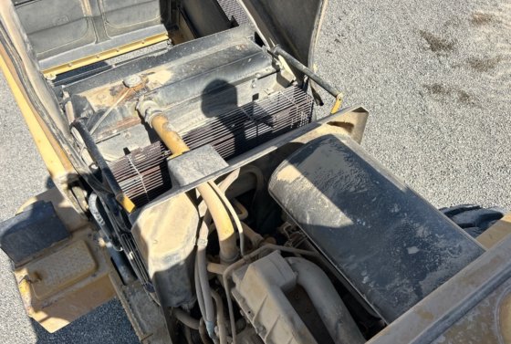 2002年卡特彼勒966G