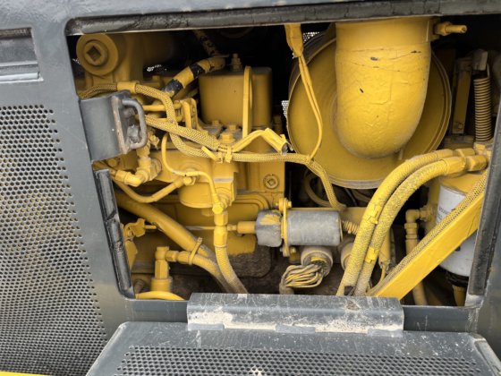 2002 Komatsu D39E