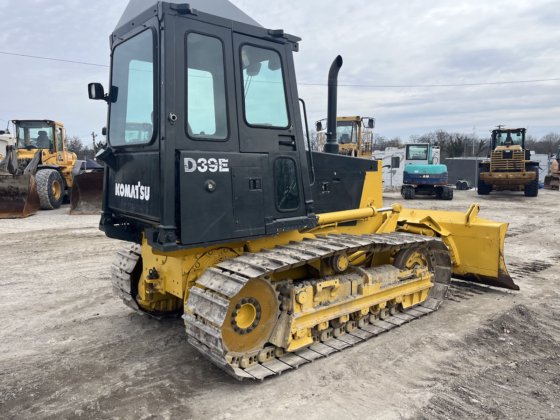 2002年 コマツ D39E