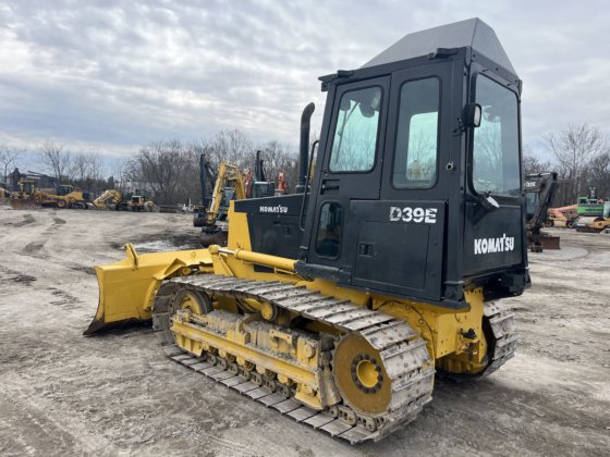 2002 Komatsu D39E
